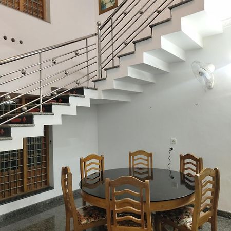 Joby Homestay Kadamakudy Kochi Екстериор снимка
